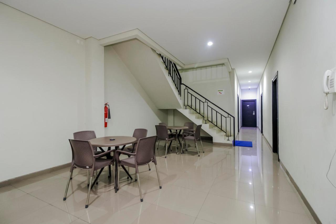 Reddoorz Near Samarinda Central Plaza Luaran gambar